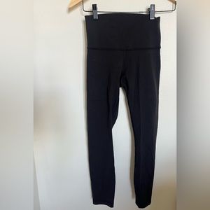 Lululemon leggings size 4 good condition